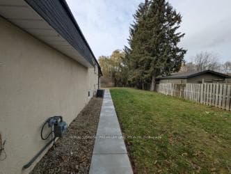 14 Valleycrest Drive Unit Lower photo 15