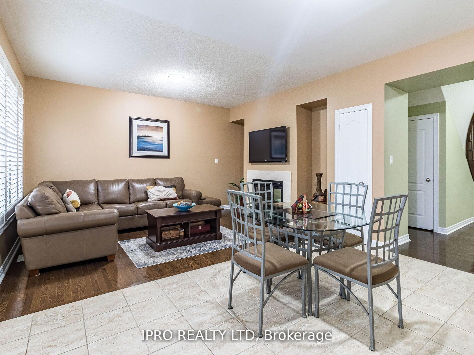 450 Summerlyn Trail photo 10