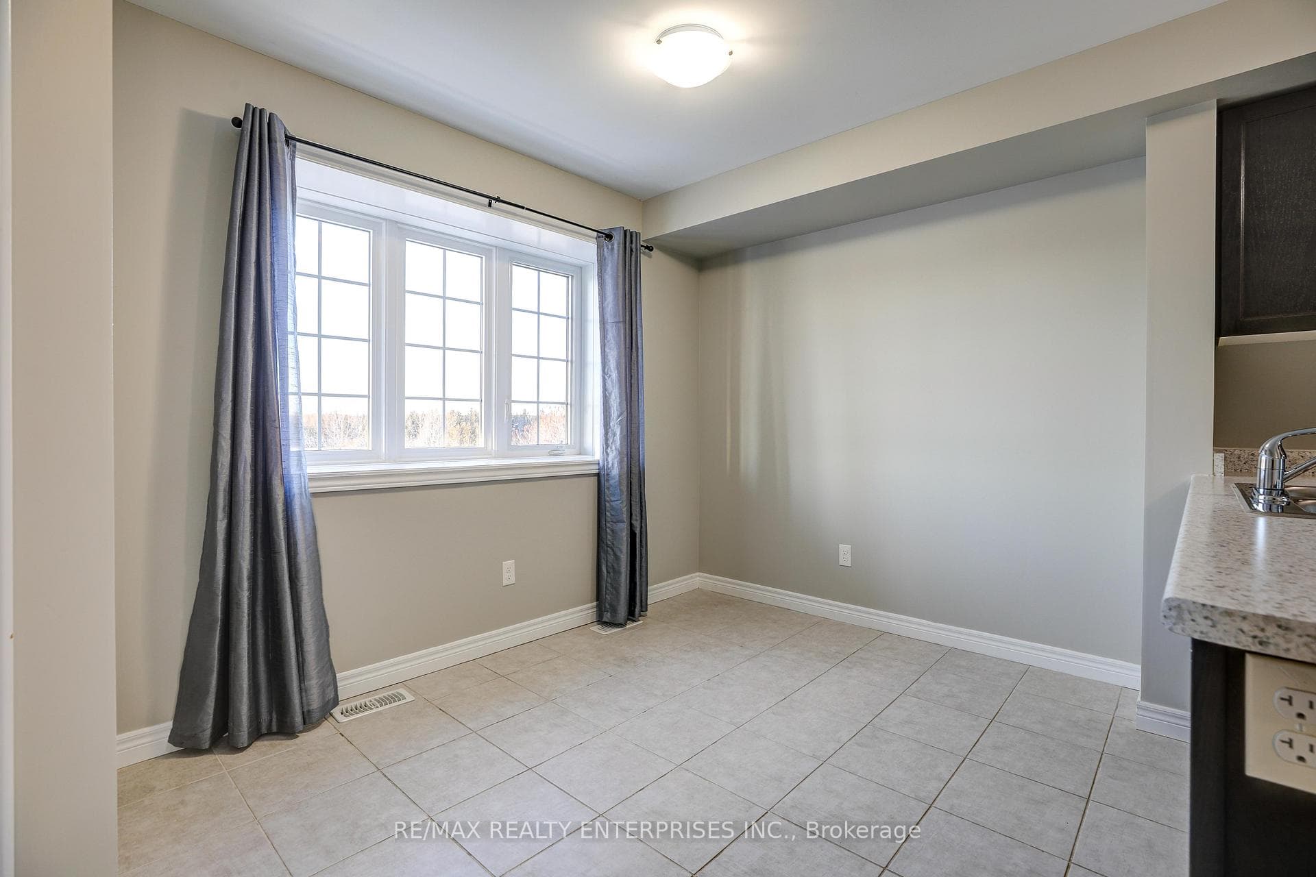 85 Mullin Drive Unit 2B photo 6