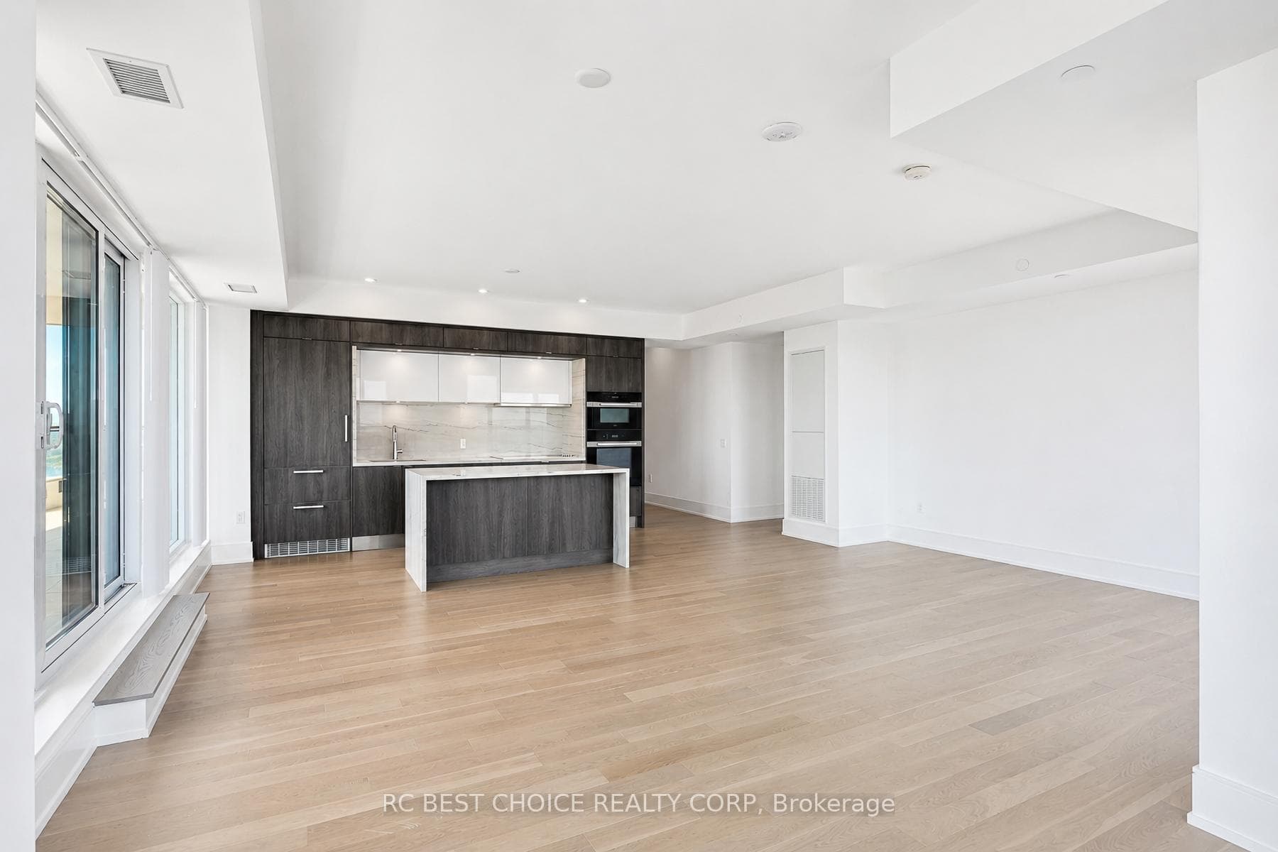 30 Inn On The Park Drive Unit 3309 photo 9