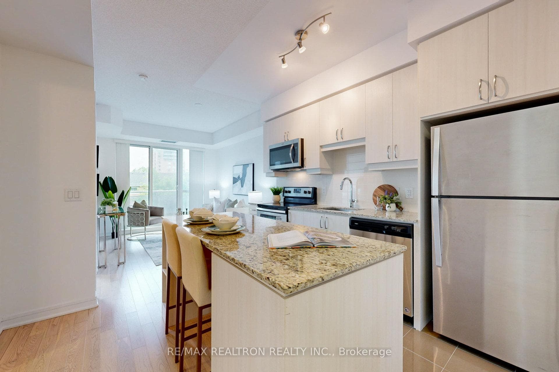 9191 Yonge Street Unit 319sw photo 6