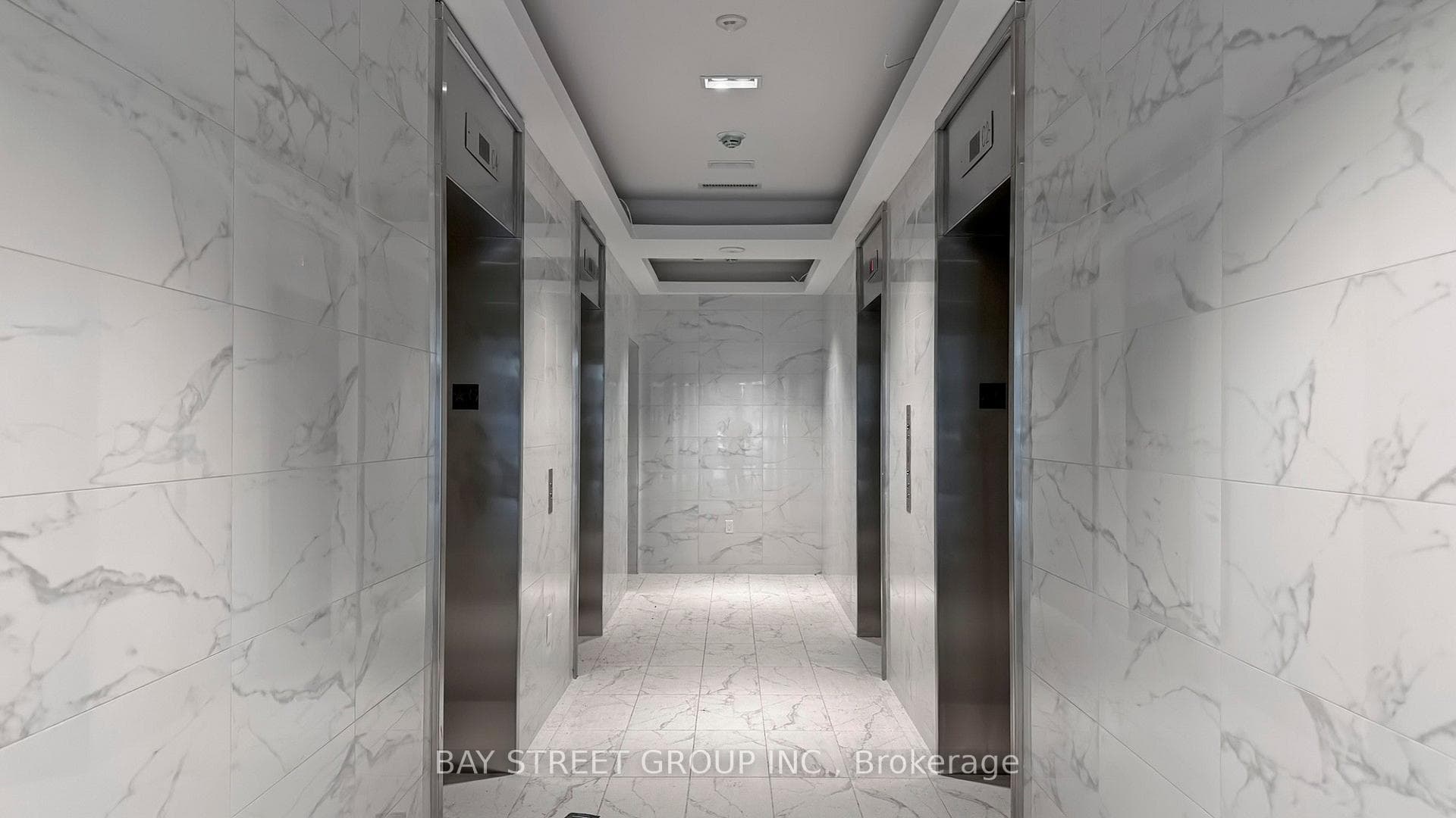 230 Simcoe Street Unit 3418 photo 5