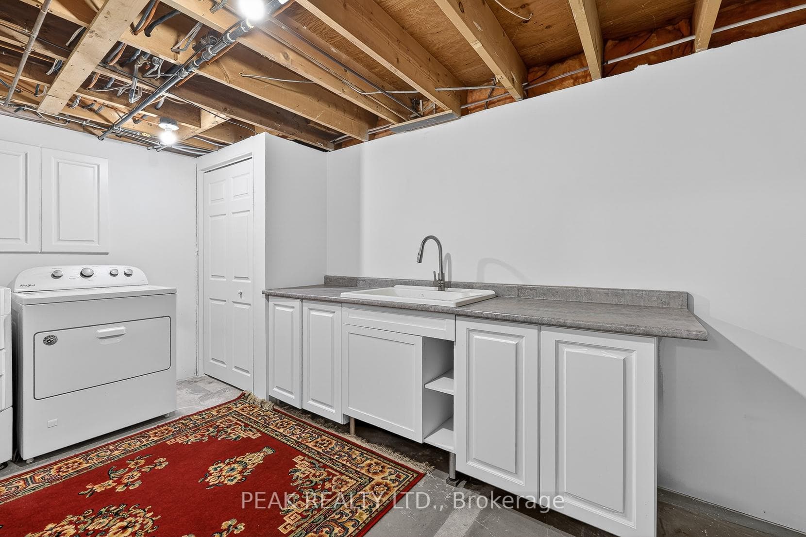 269 Robinson Street photo 50