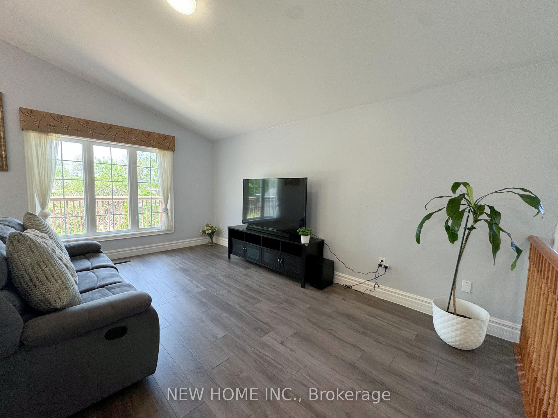 784 Rockaway Road photo 9