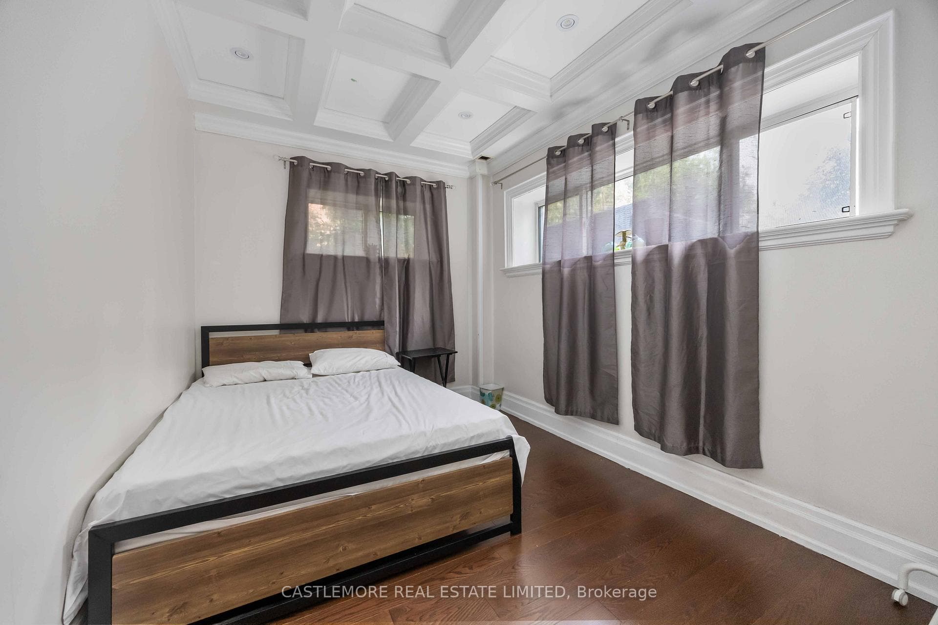 229 Ellerslie Avenue photo 13