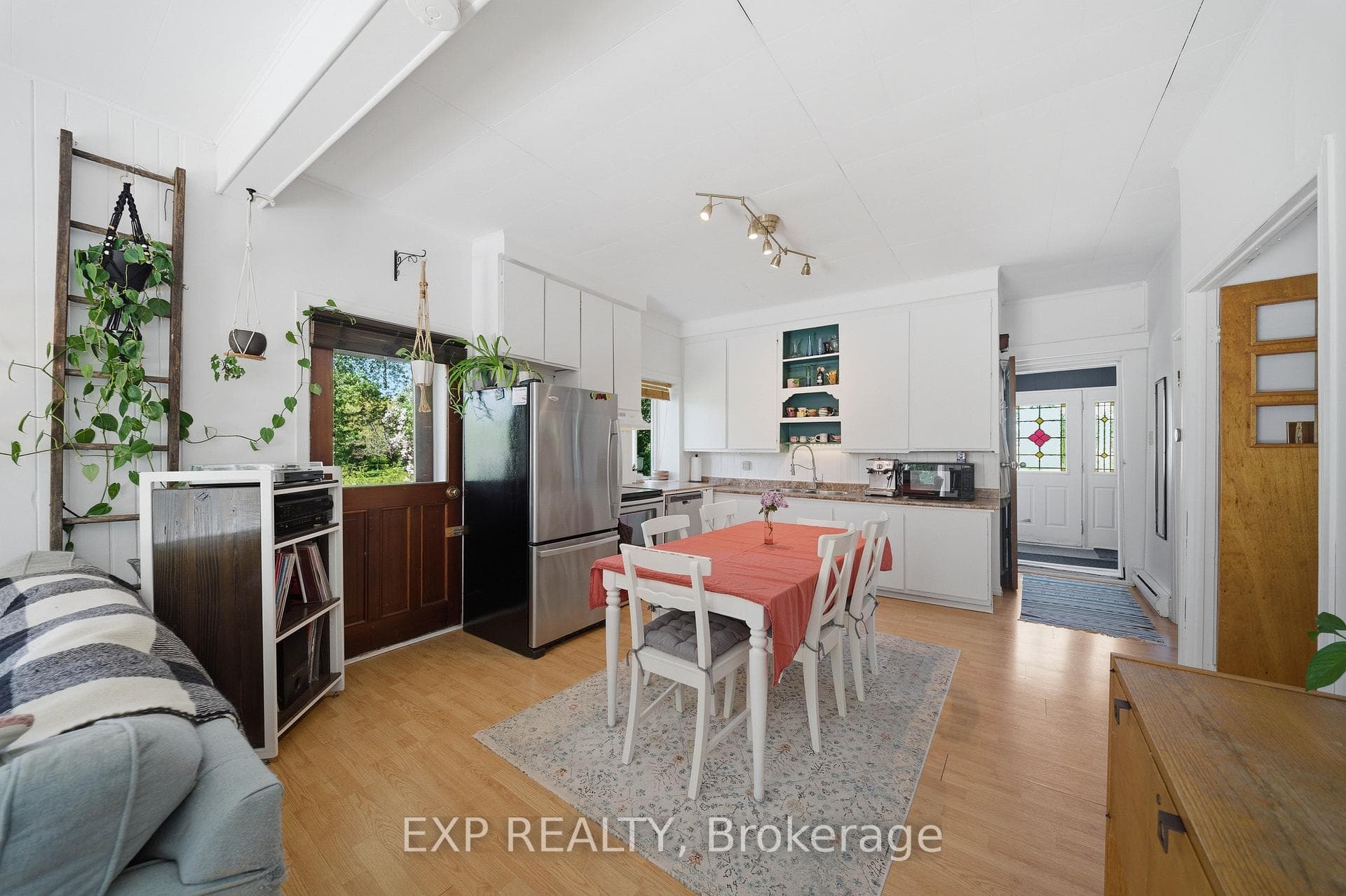 1490 PLANTAGENET CONCESSION 3 N/A photo 12