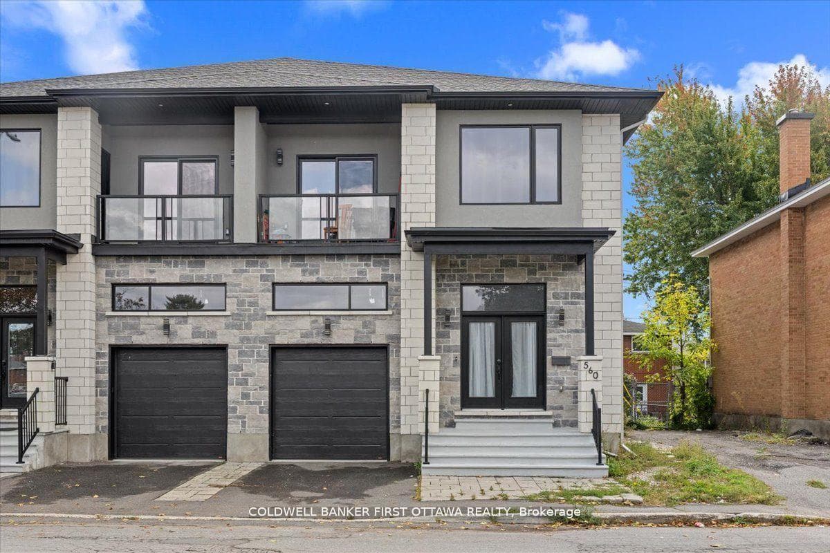 562 QUEEN MARY Street photo 2