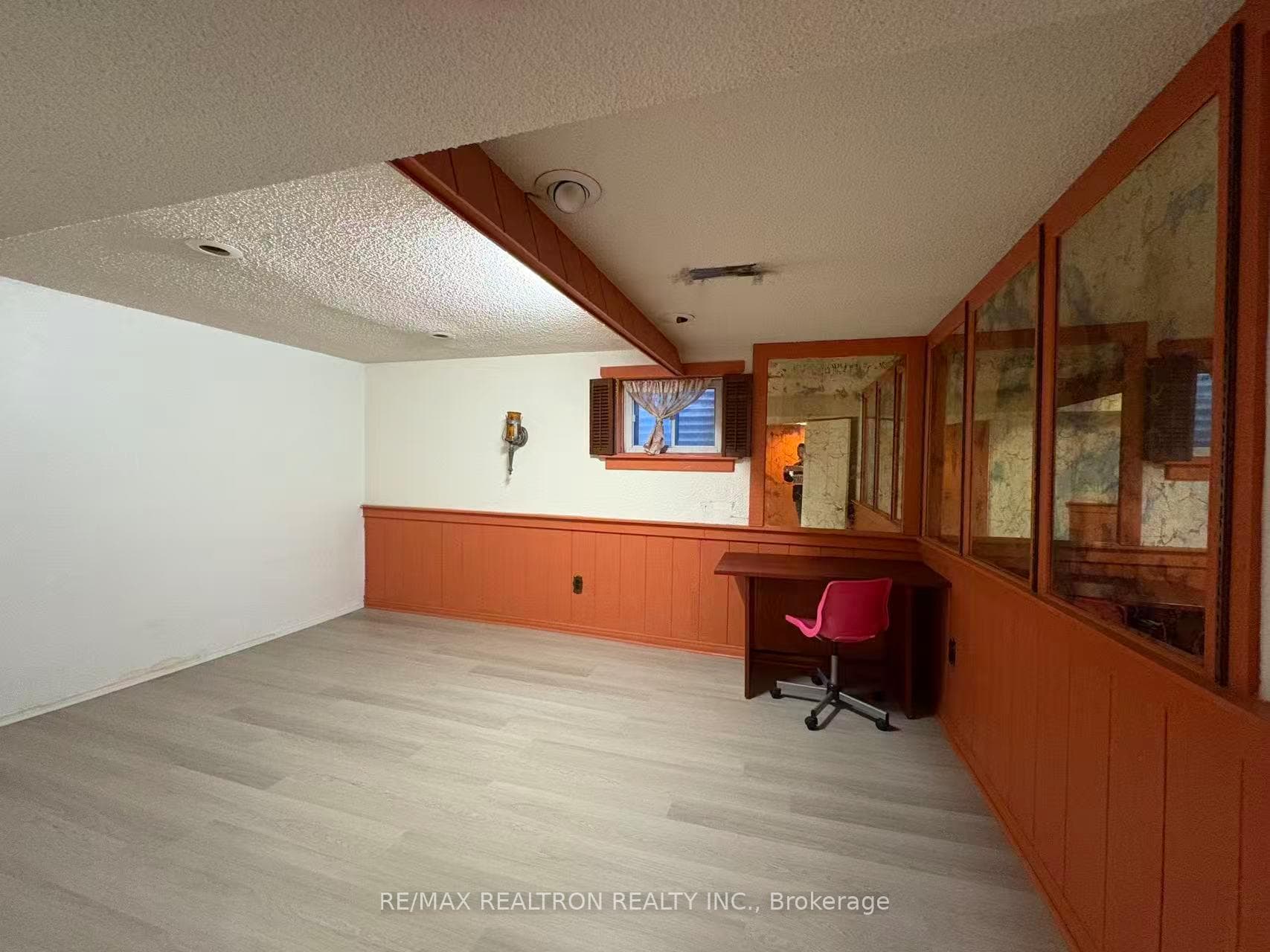 6 Rollingwood Drive Unit Basement photo 8