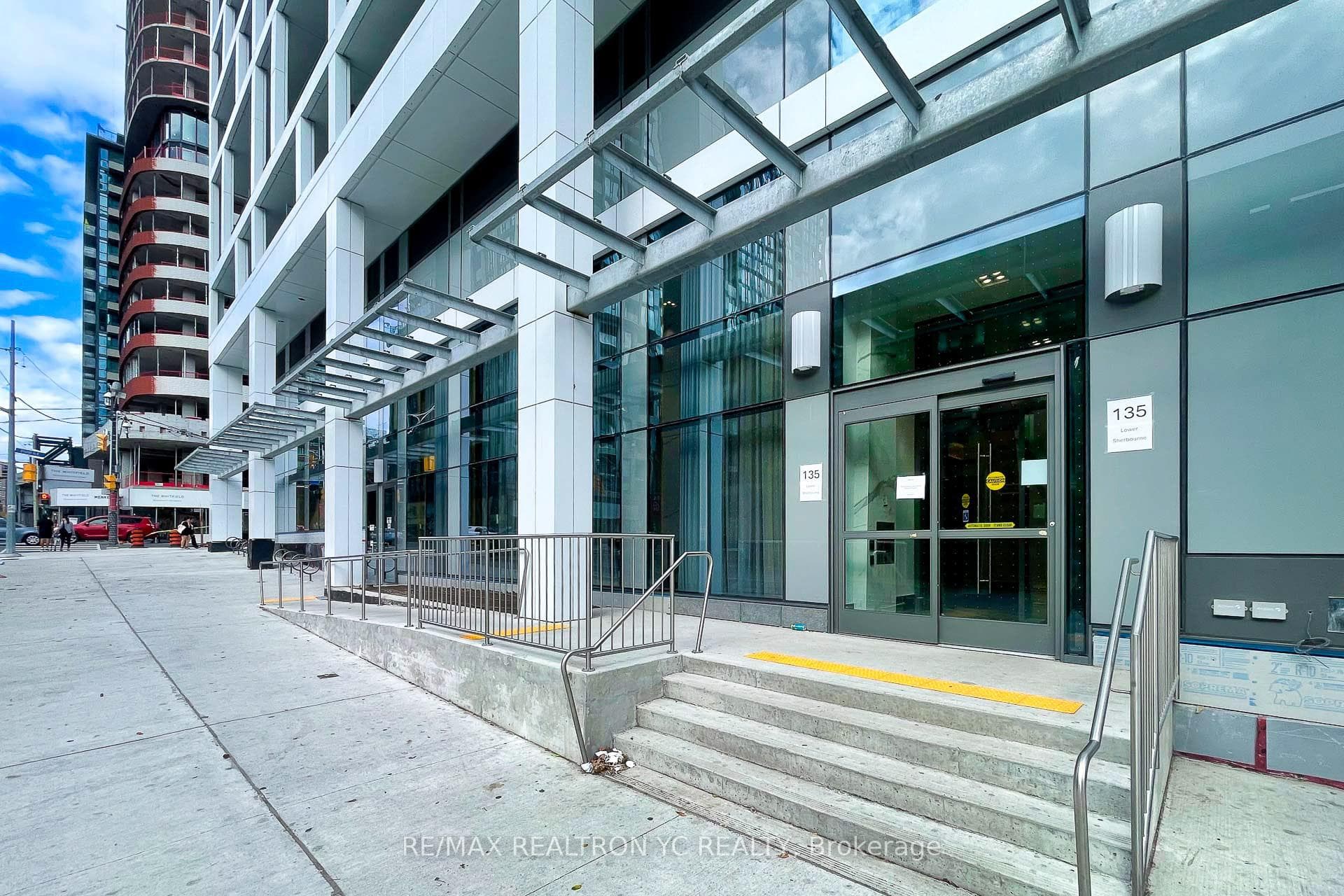 135 Lower Sherbourne Street Unit 1464 photo 40