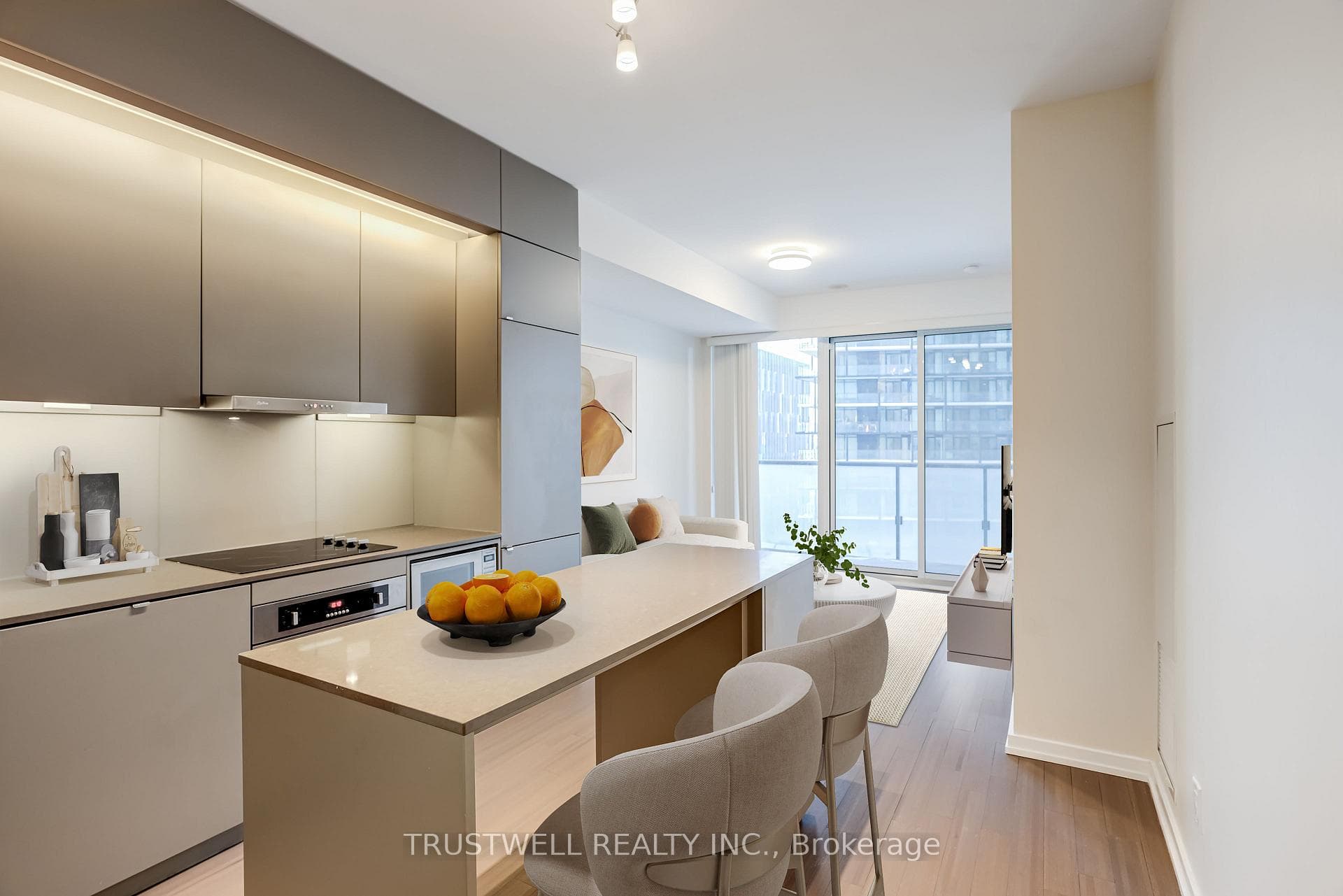 101 Peter Street Unit 1601 photo 2