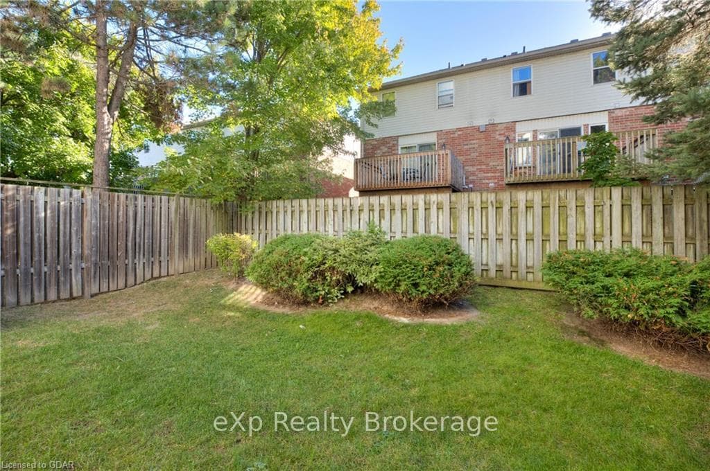 131 TRAYNOR Avenue Unit 17 photo 36