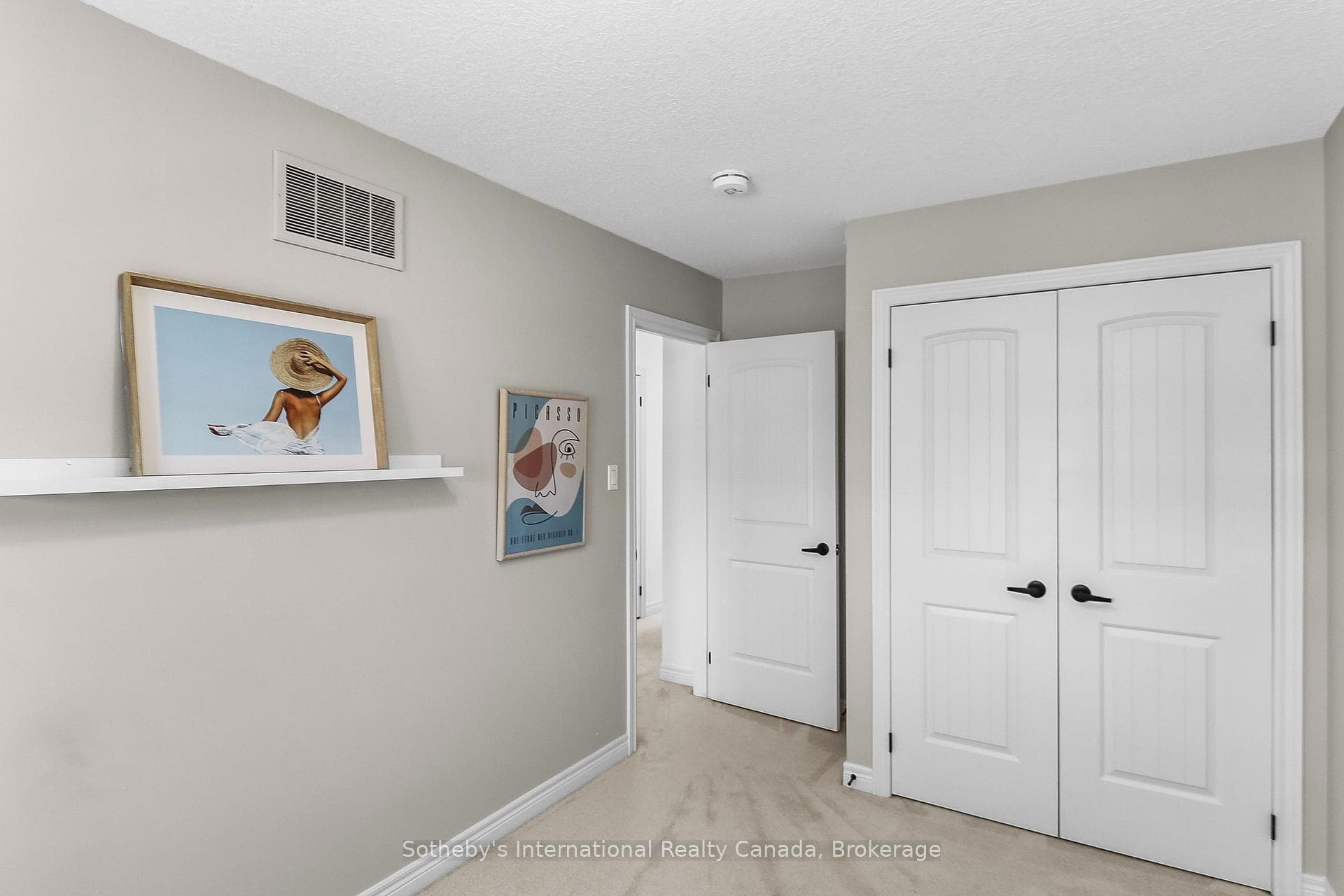 33 Foley Crescent photo 27