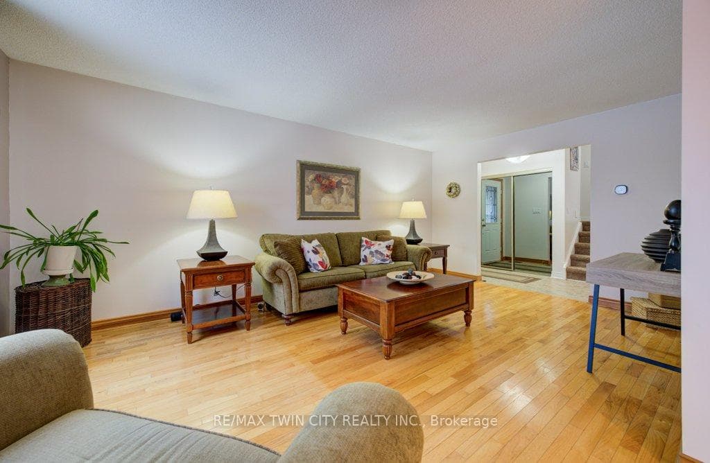 27 Erinbrook Drive photo 5