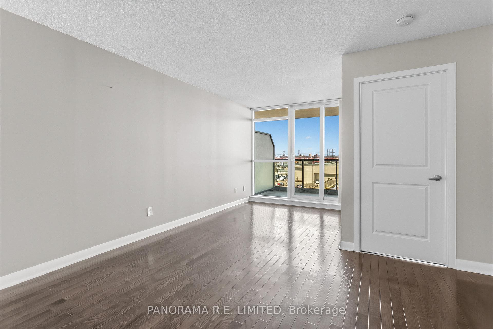 225 Sherway Gardens Road Unit 804 photo 2