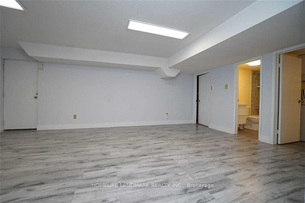 193 Ryerson Road Unit Lower photo 8