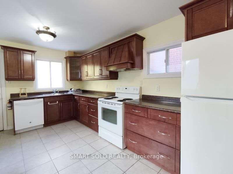 79 Ferrier Avenue photo 6