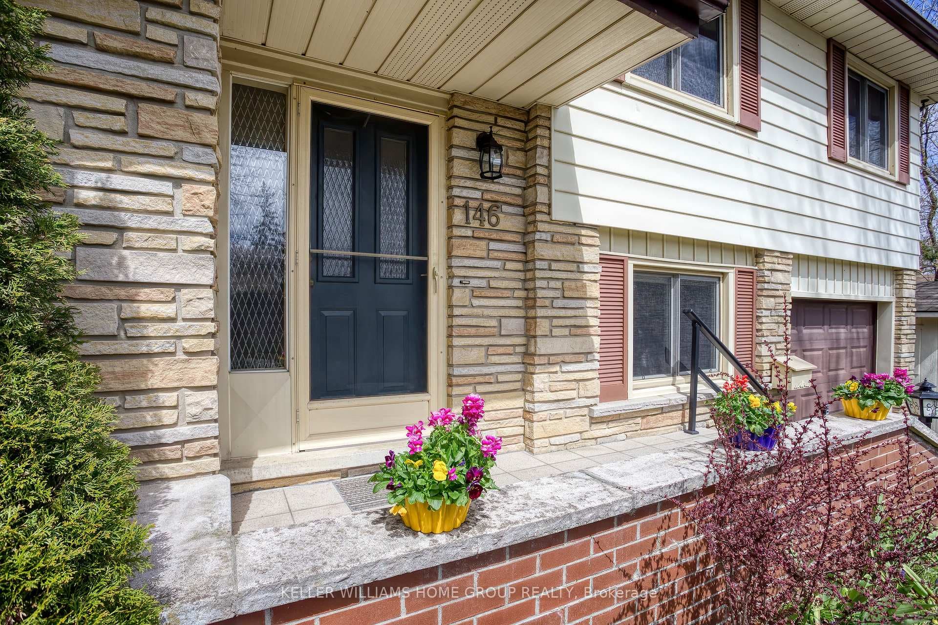 146 Grange Street photo 5