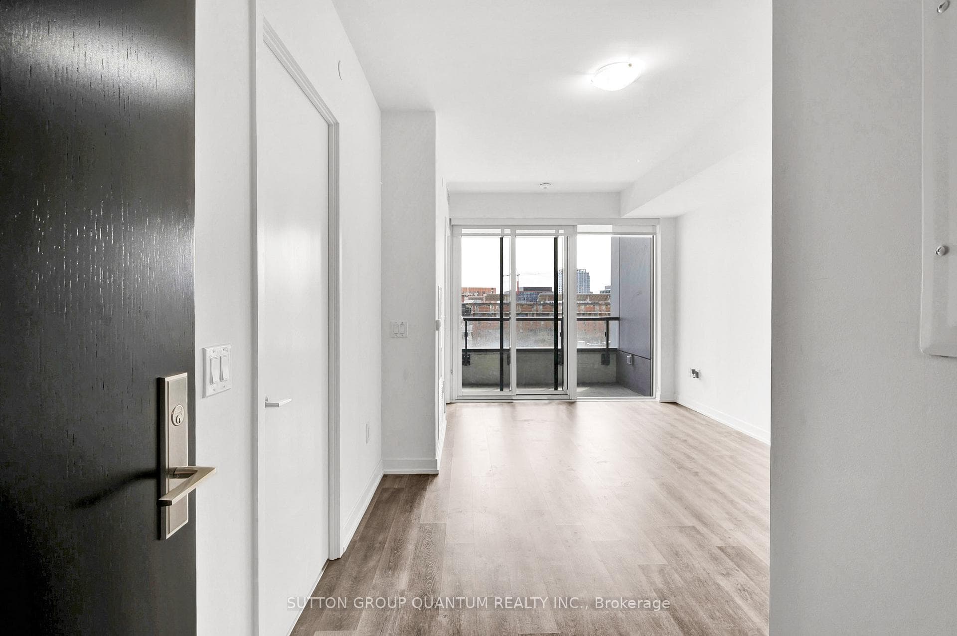158 Front Street Unit 619 photo 6