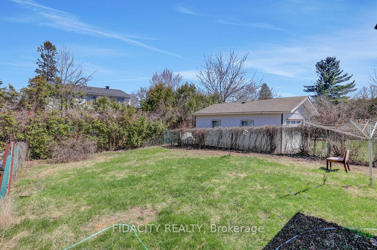 2336 Ogilvie Road photo 13