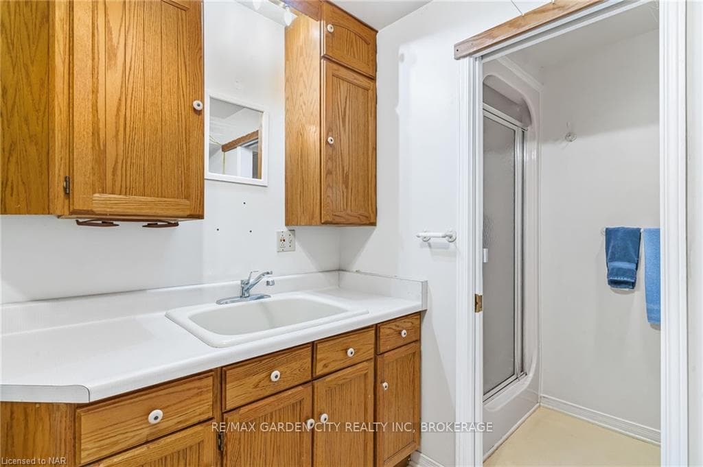 5 CARN CASTLE Gate Unit 1 photo 36
