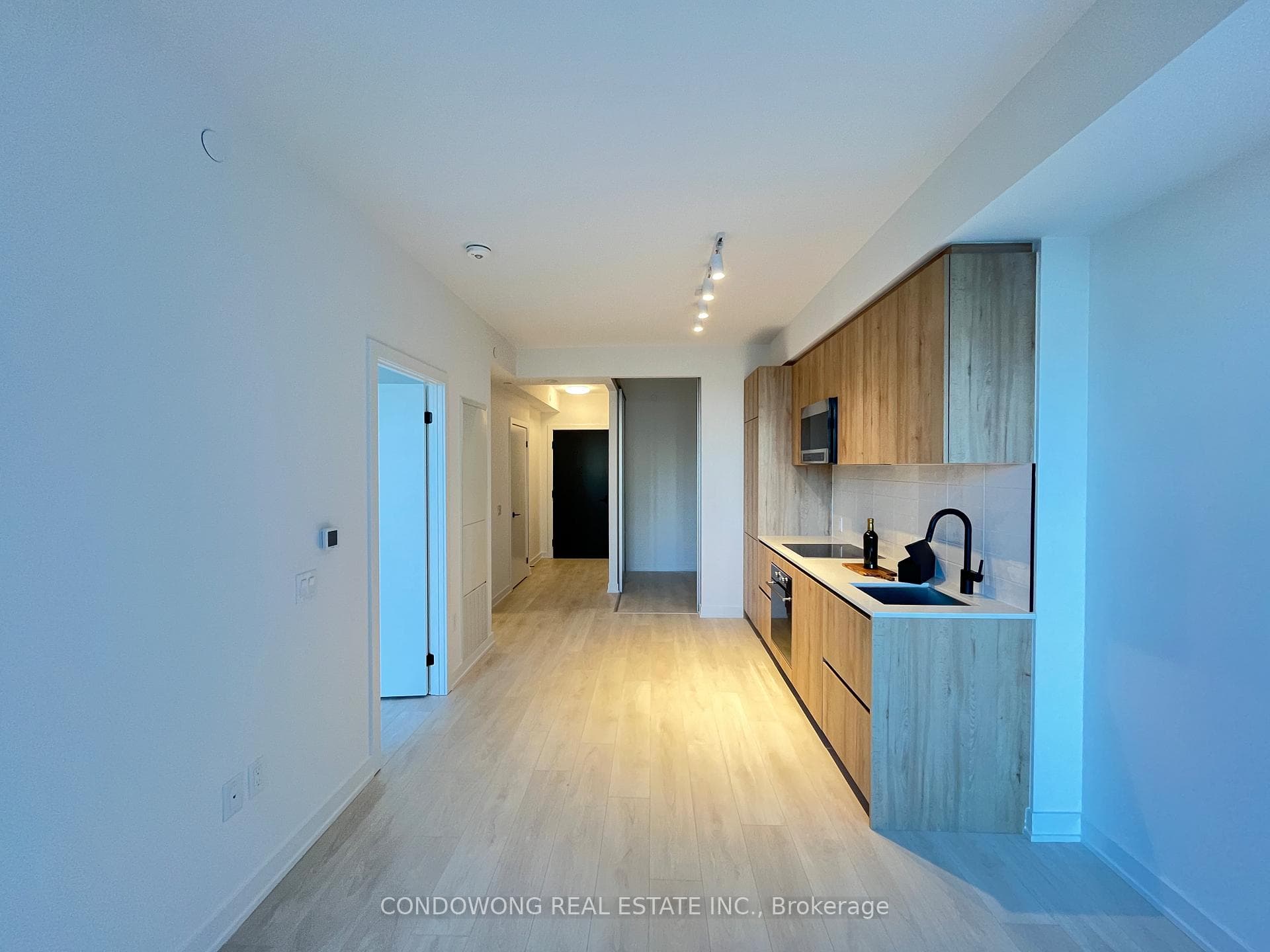 117 Broadway Avenue Unit 1408 photo 5