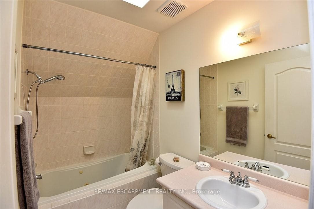 175 Fiddlers Green Road Unit 59 photo 27