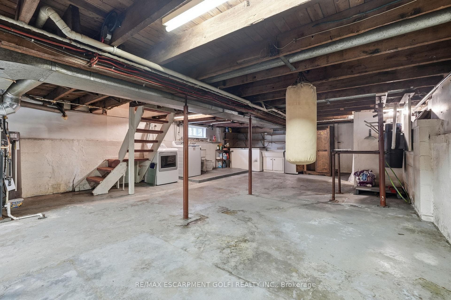 251 Brucedale Avenue photo 13