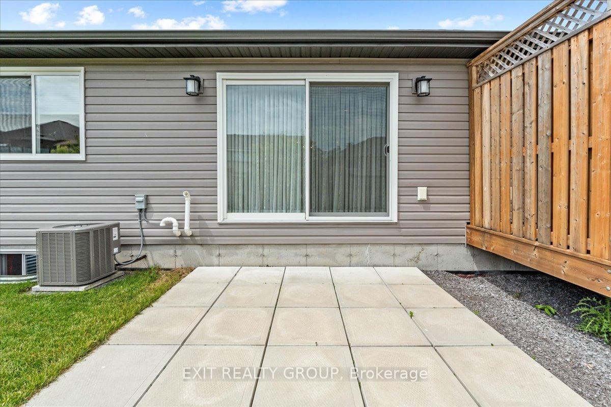 15 Caleb Crescent photo 33