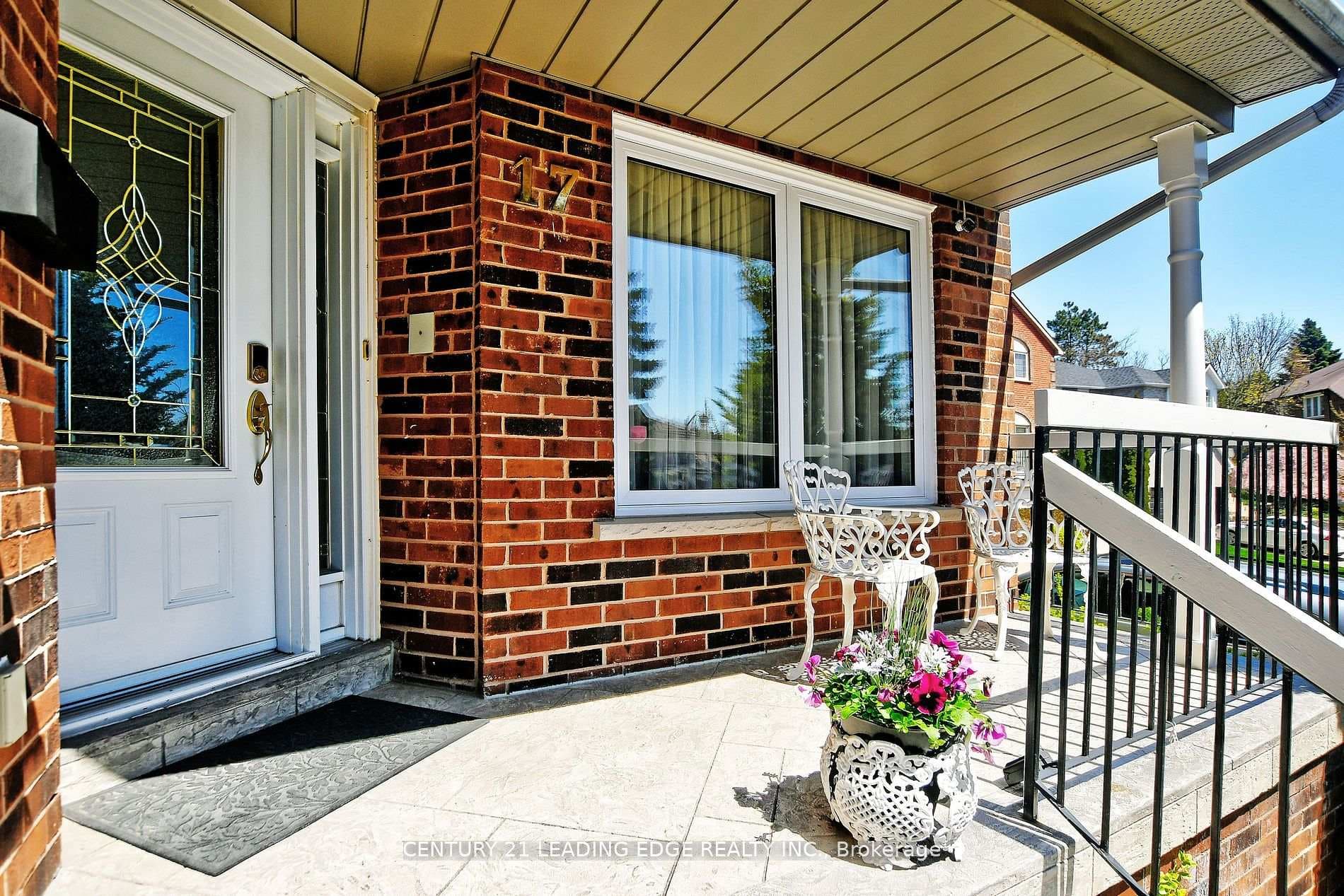 17 Berkeley Court photo 2