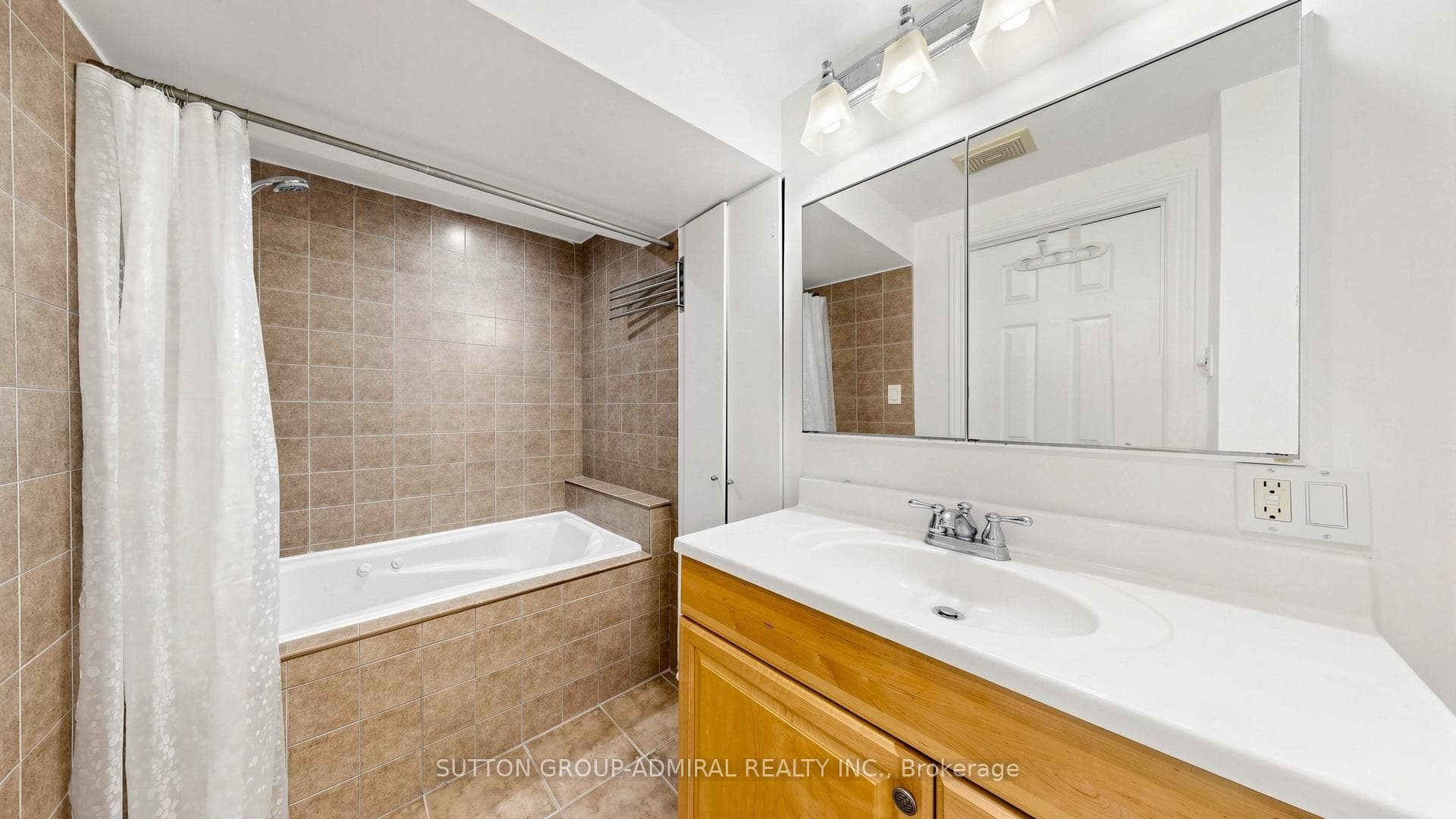 75 Rockcliffe Boulevard photo 21