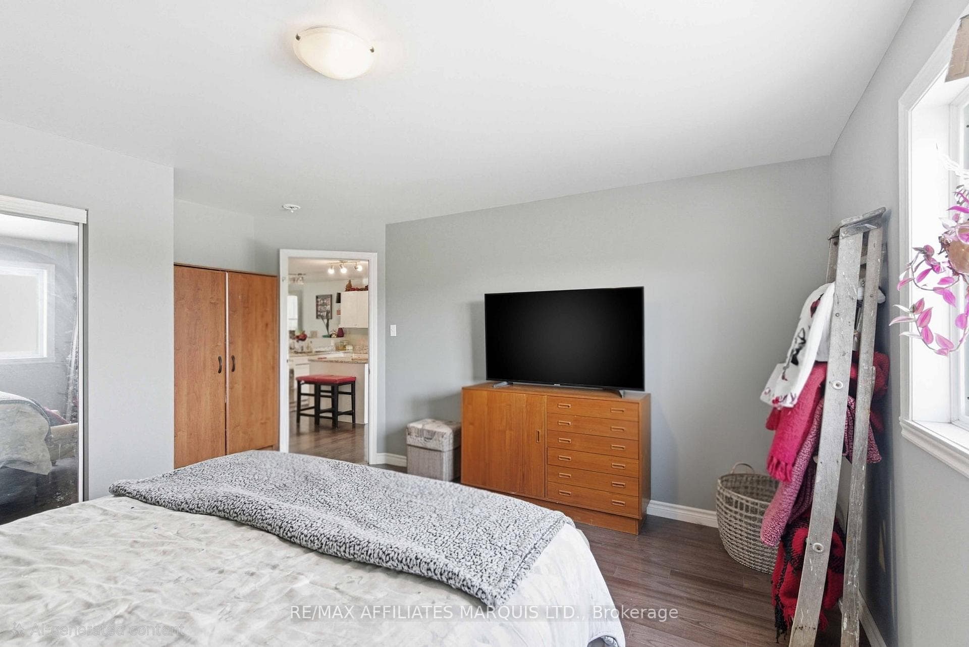 109 French Avenue photo 21