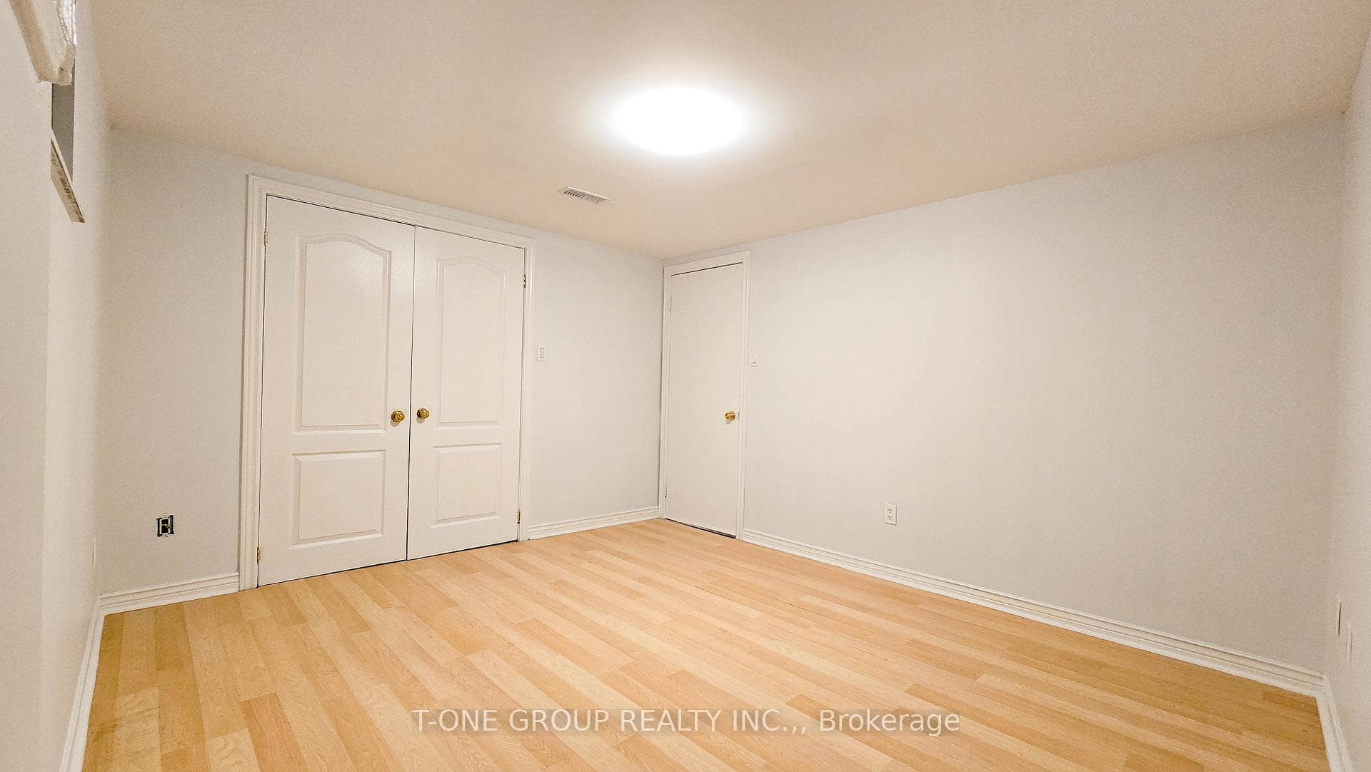 452 LYNETT Crescent Unit BSMT photo 11
