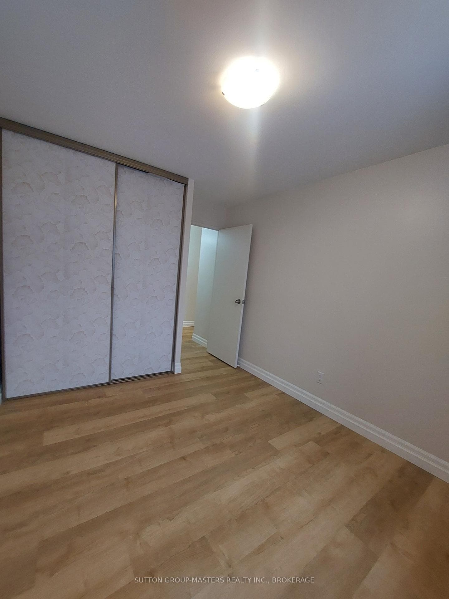 17 Eldon Hall Place Unit 503 photo 19