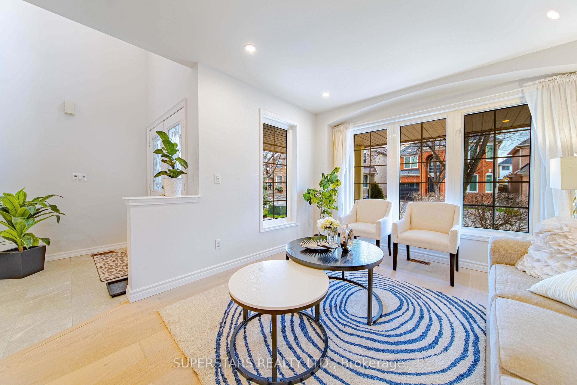 71 Sarum Crescent photo 8