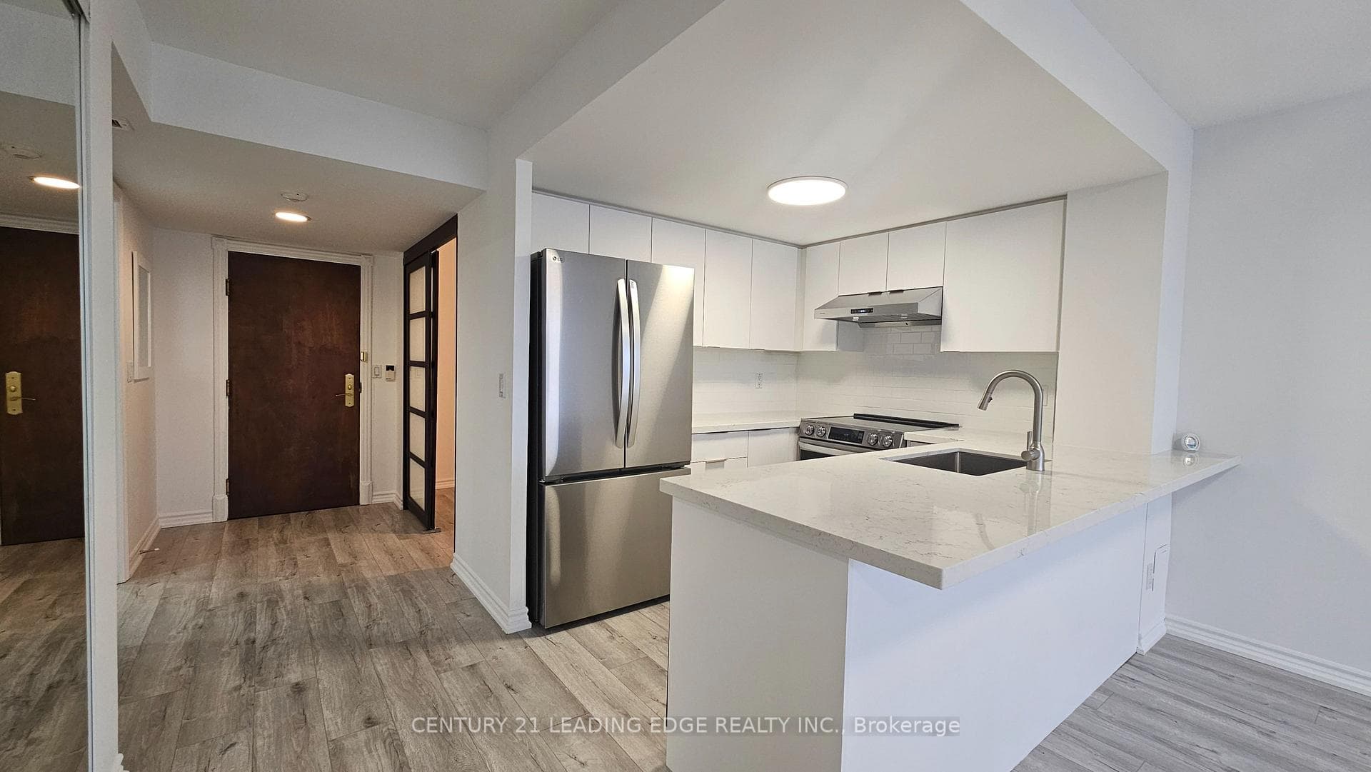 130 POND Drive Unit 701 photo 3