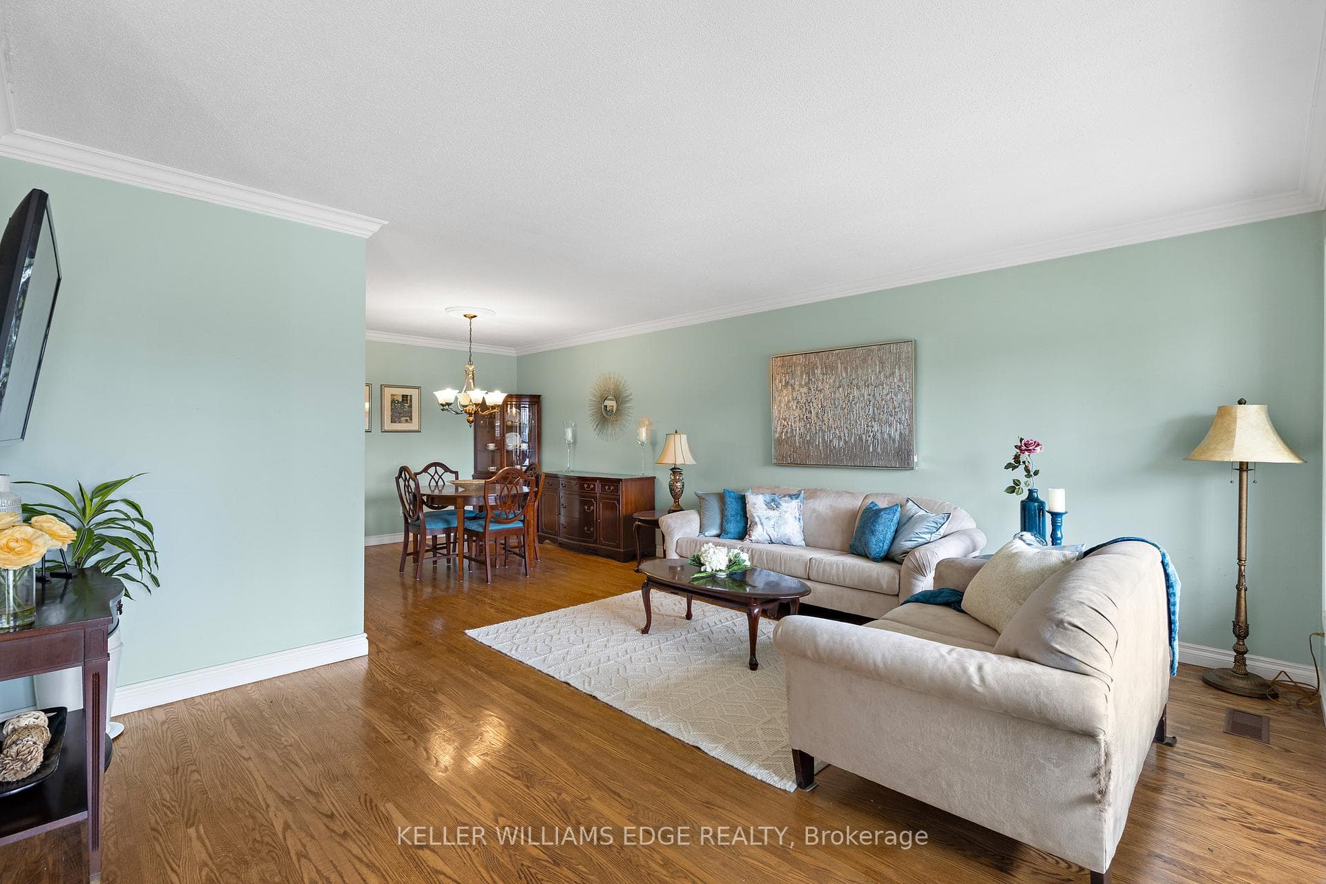 Spacious living and dining room for entertaining