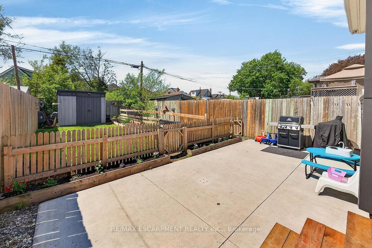 131 Garside Avenue photo 31