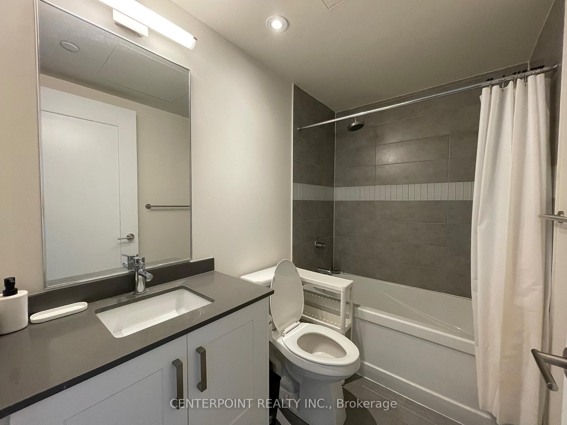 99 John Street Unit 1601 photo 9