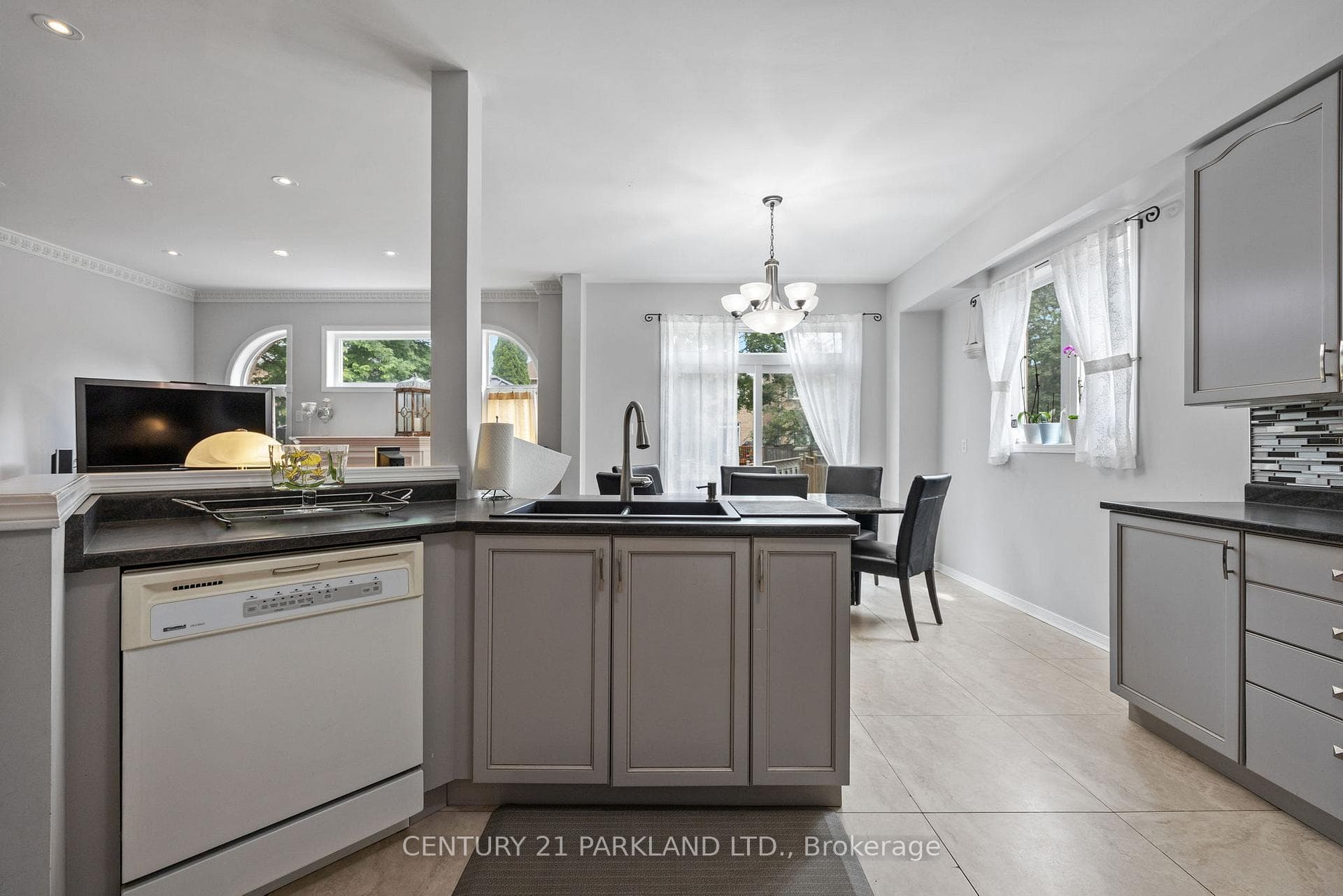 40 Lady Fern Drive photo 16