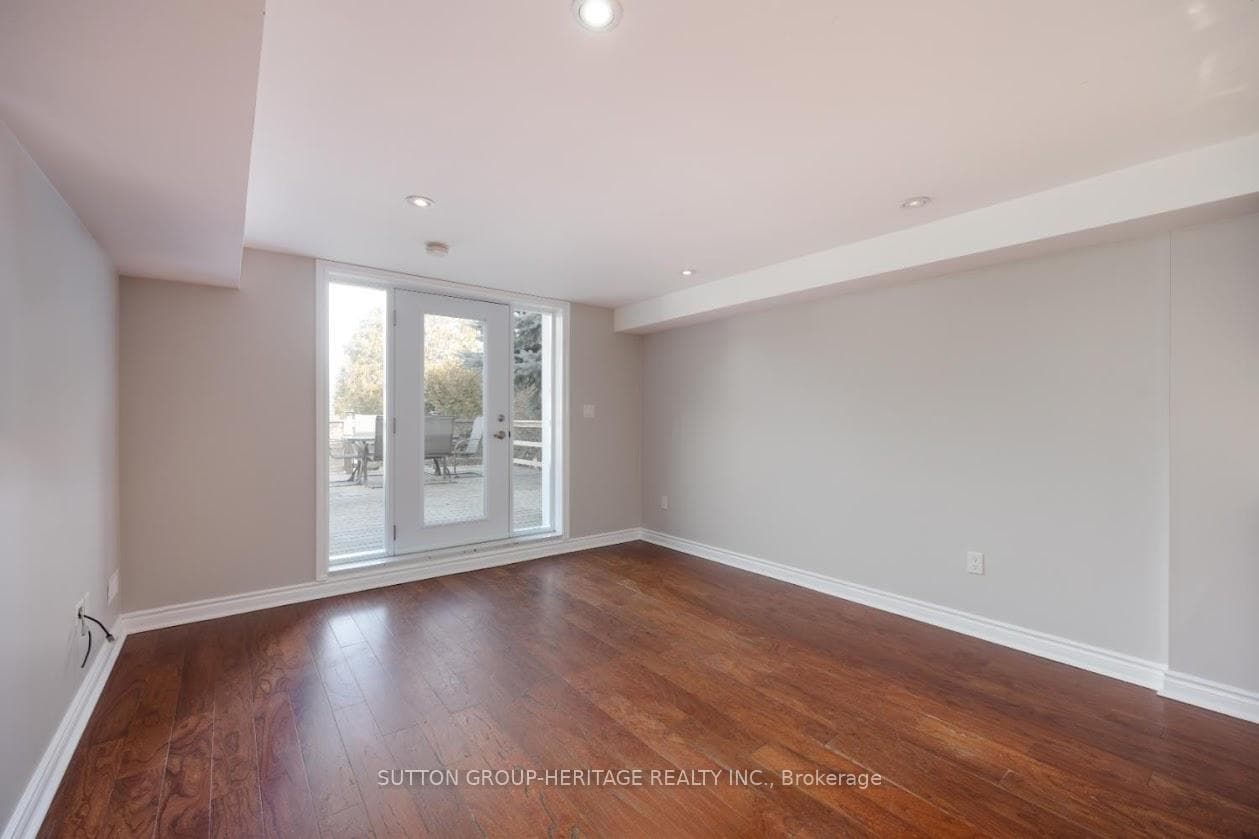 24 Rochman Boulevard Unit Bsm Apt photo 9