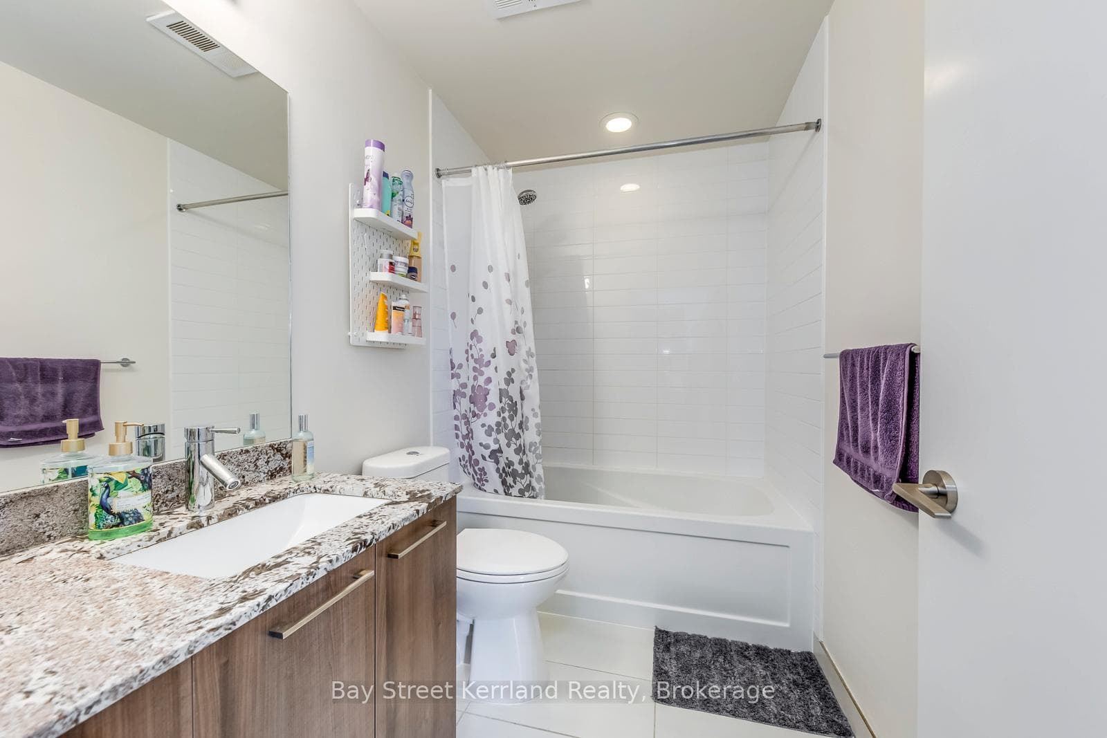 30 Roehampton Avenue Unit 407 photo 15