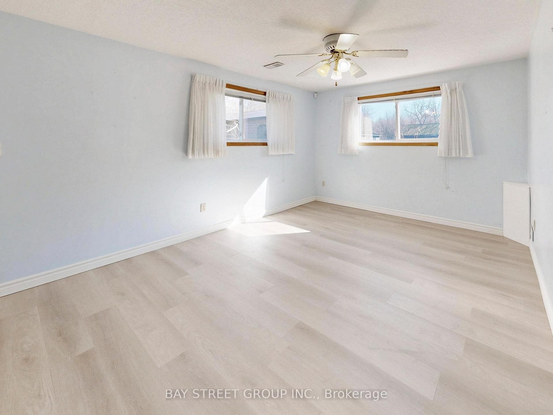 861 Book Road photo 14