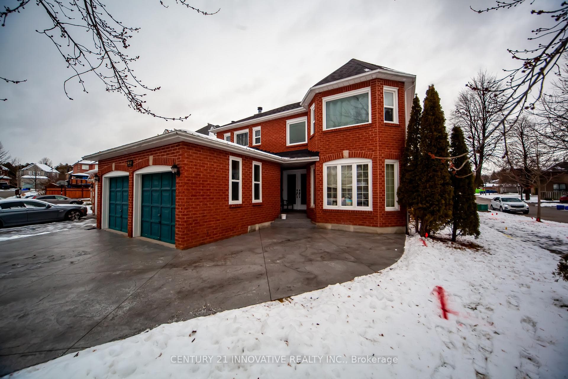 1075 Wildrose Crescent Unit B photo 4
