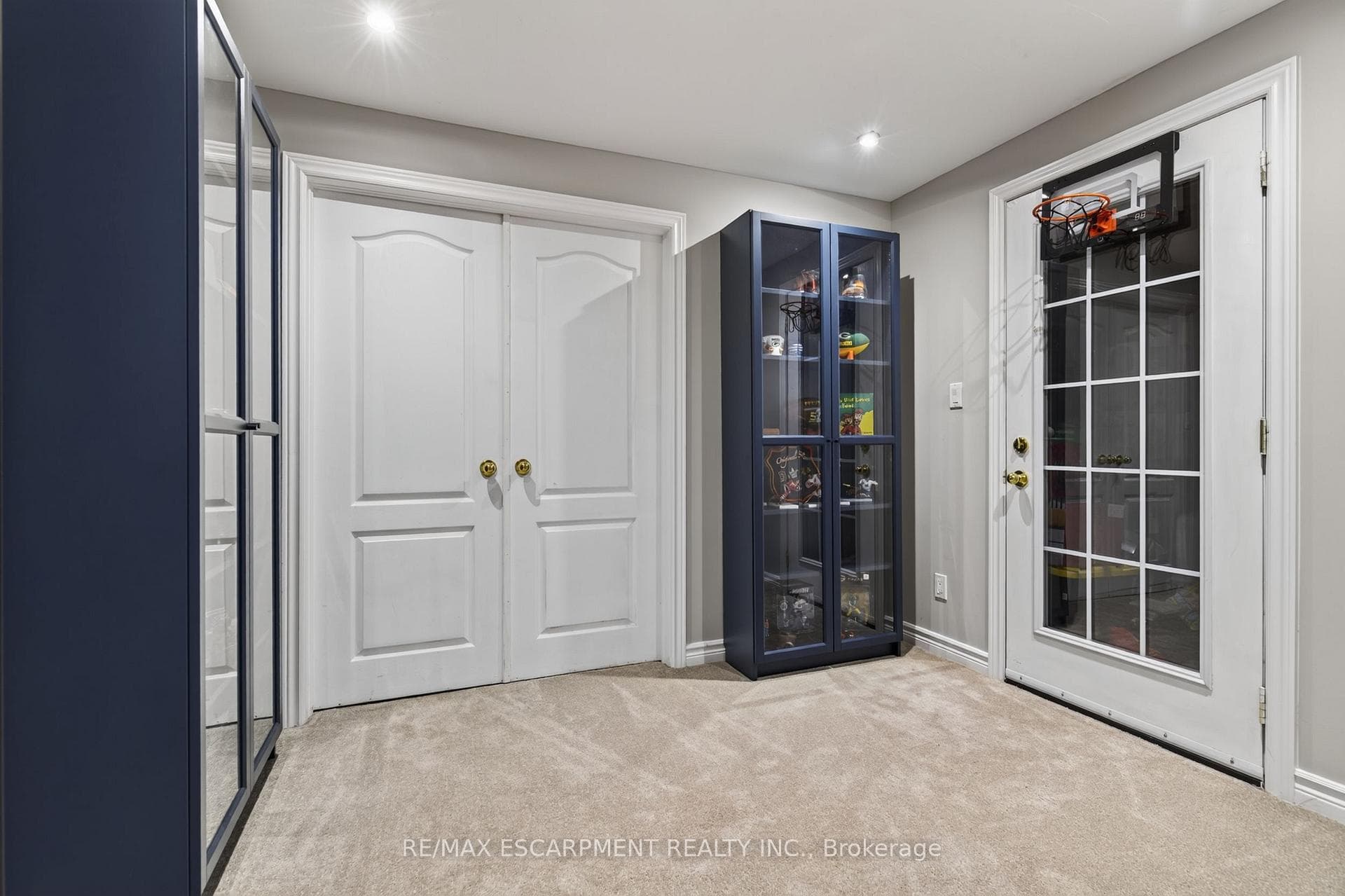 16 Watercliff Place photo 35