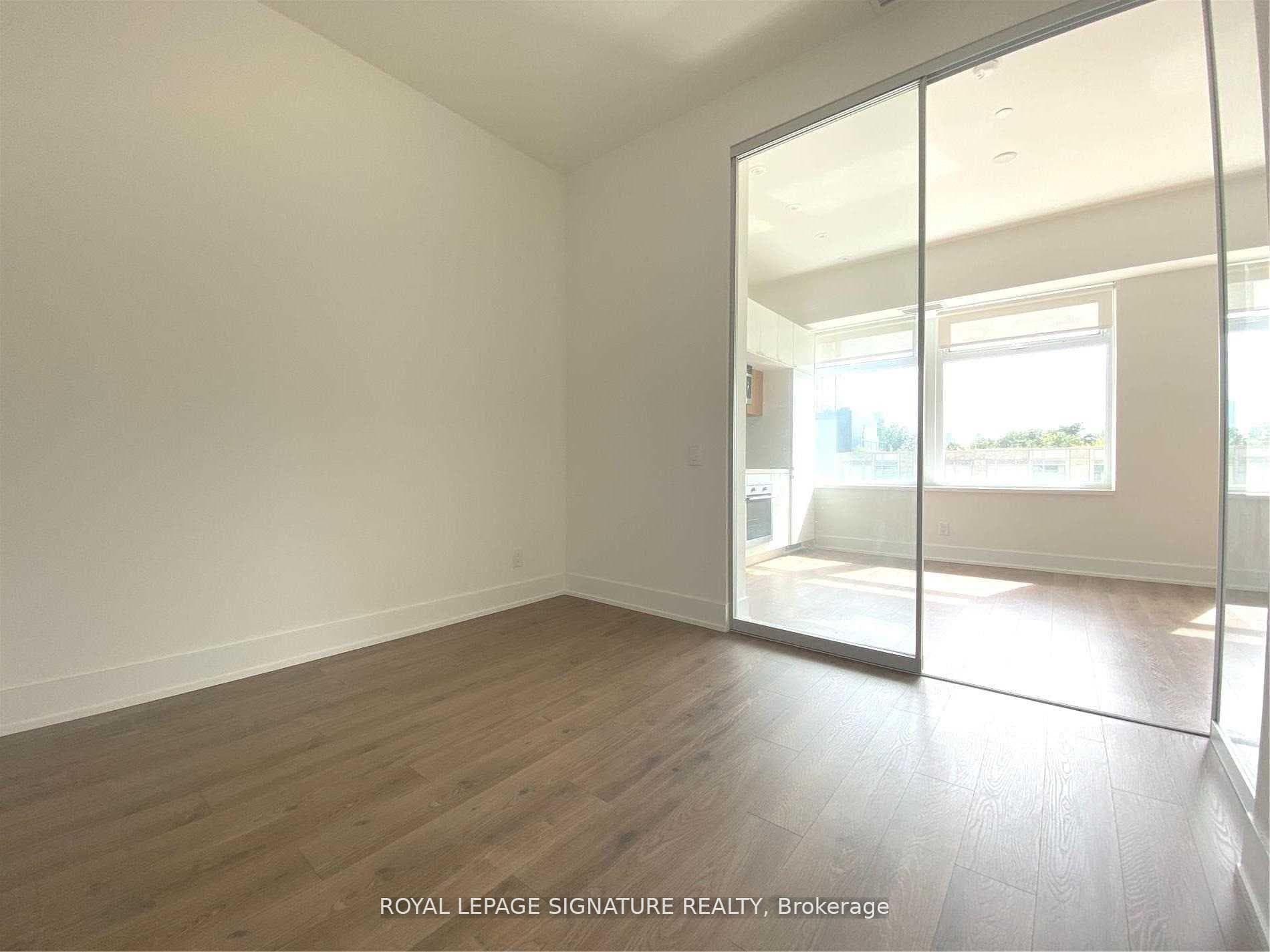 111 St Clair Avenue Unit 312 photo 8