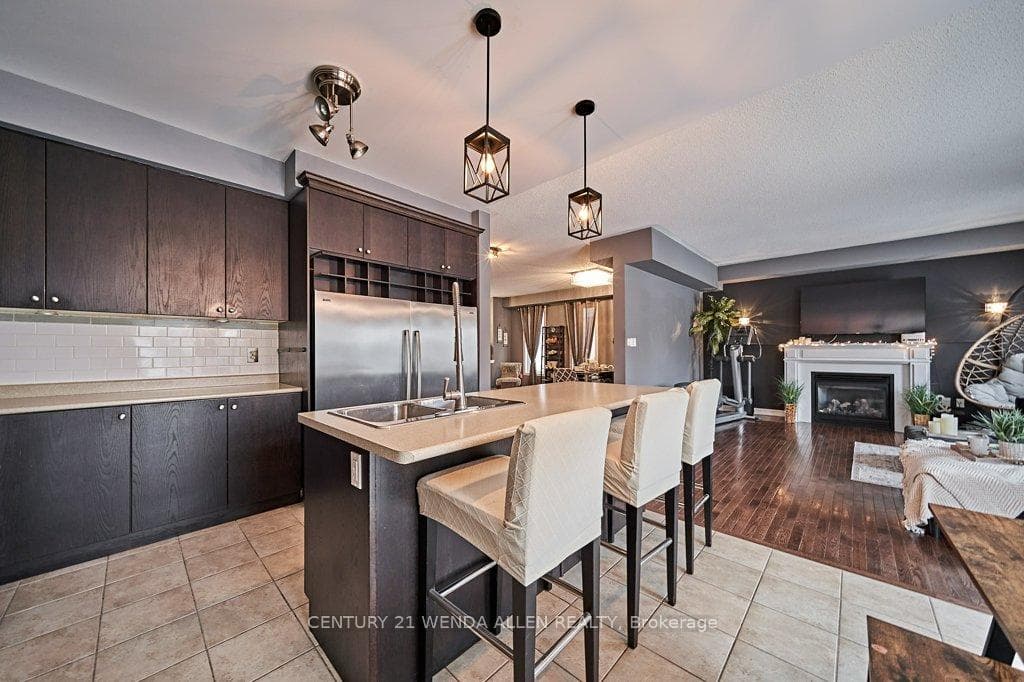 344 Bons Avenue photo 13