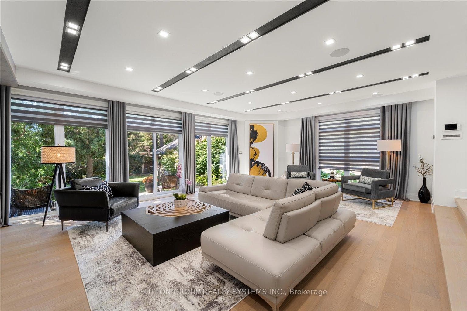 146 Martin Grove Road photo 15