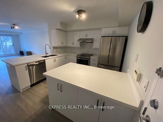28 Sommerset Way Unit 1639 photo 6