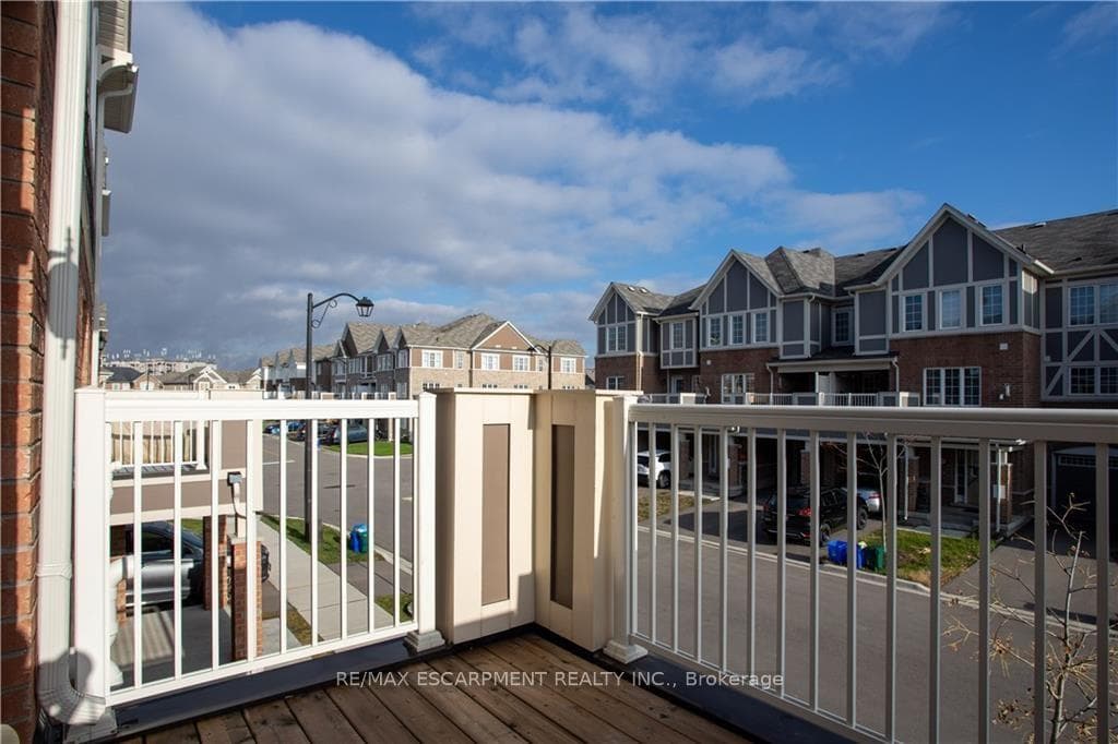 560 Allport Gate photo 21