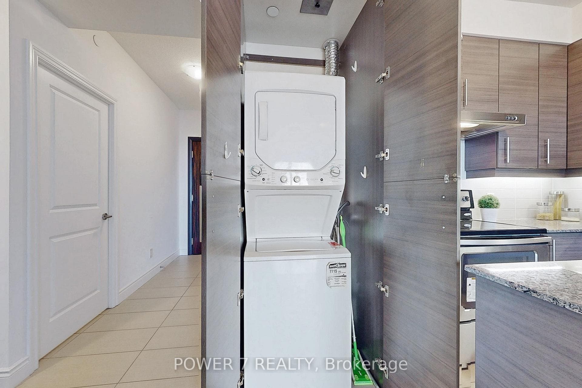 277 South Park Road Unit 801 photo 14